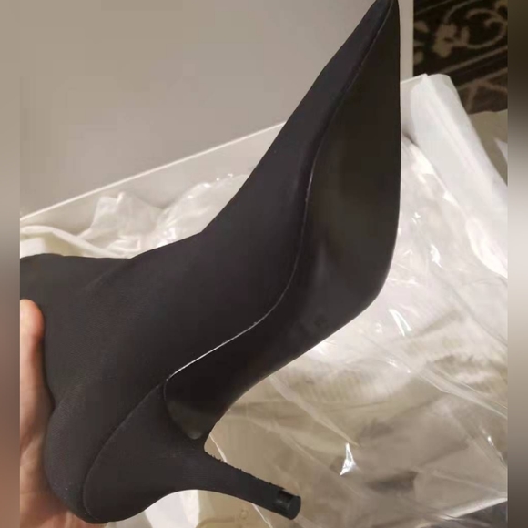 **Brand New** Balenciaga Knift Bottie size 35 - Picture 2 of 4